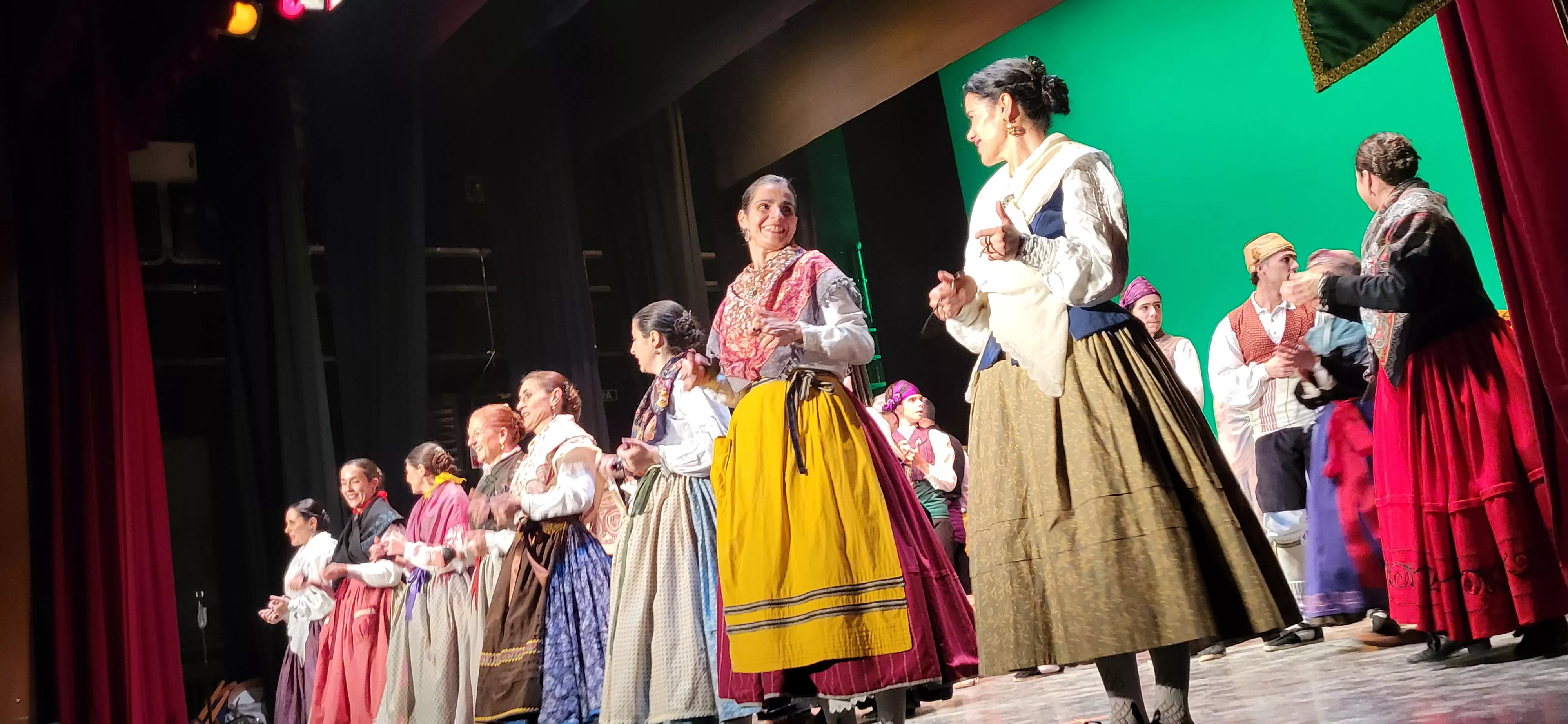 Gala de colofón del 70 aniversario de la Asociación Folklórica Santa Cecilia e inicio de sus fiestas. Foto Mercedes Manterola