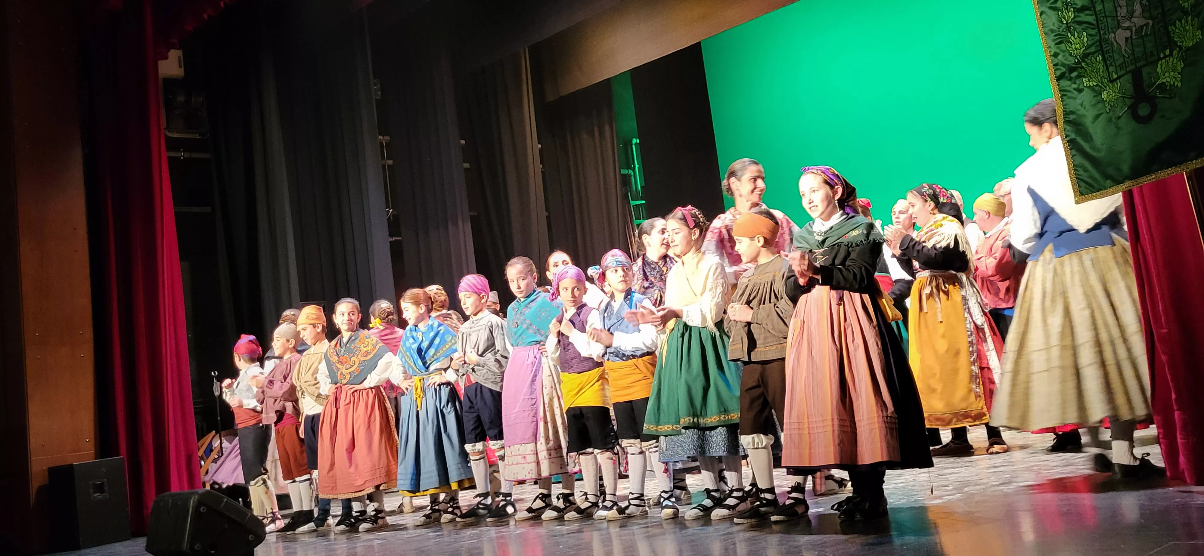 Gala de colofón del 70 aniversario de la Asociación Folklórica Santa Cecilia e inicio de sus fiestas. Foto Mercedes Manterola