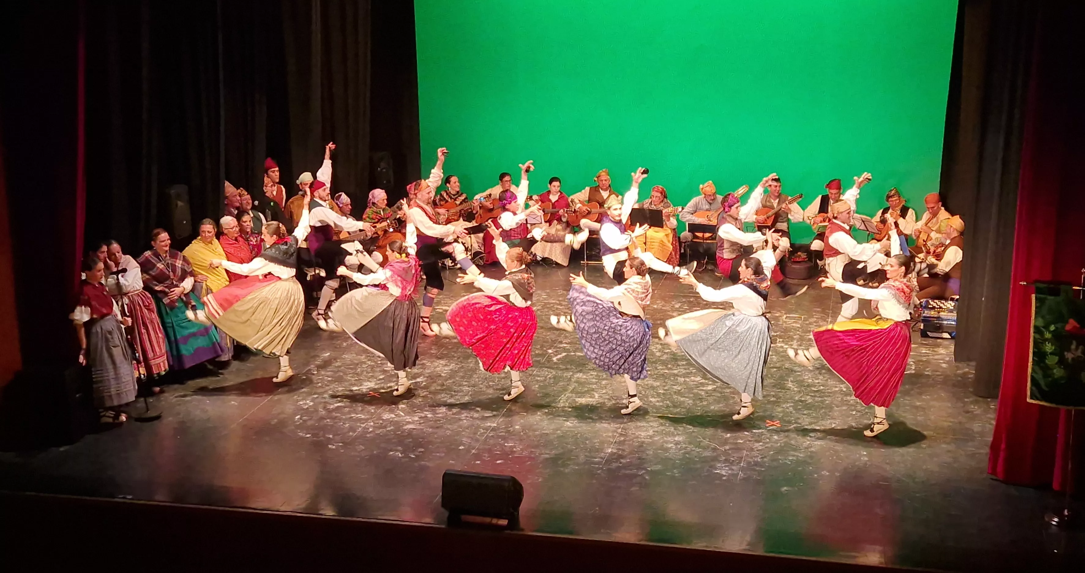 Gala de colofón del 70 aniversario de la Asociación Folklórica Santa Cecilia e inicio de sus fiestas. Foto Myriam Martínez