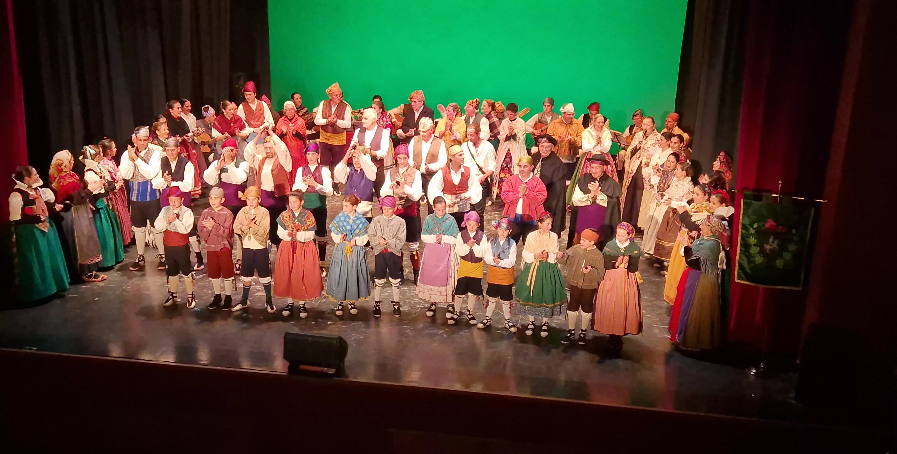 Gala de colofón del 70 aniversario de la Asociación Folklórica Santa Cecilia e inicio de sus fiestas. Foto Myriam Martínez