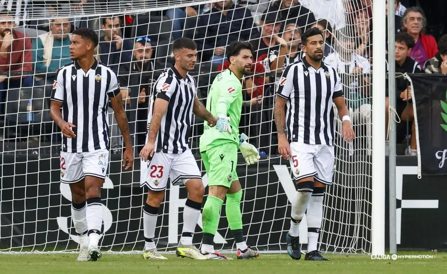 Jugadores del Castellón en el último partido ante el Mirandés con victoria para los jabatos. Foto LaLiga