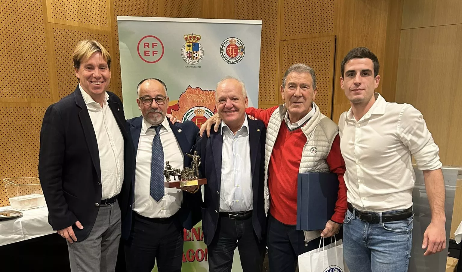 Richi Civera, seleccionador aragonés, Santos Rodríguez, Blas Ríos, Luis Ausaberri y Edgar Casas.