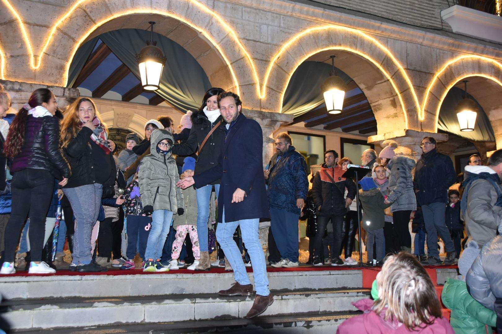 Encendido navideño en Monzón 