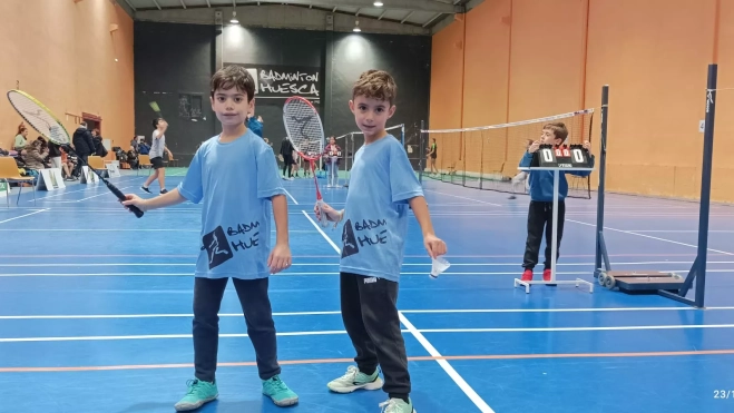 Los pequeños volantistas del B. Huesca disfrutaron. Los pequeños volantistas del B. Huesca disfrutaron.