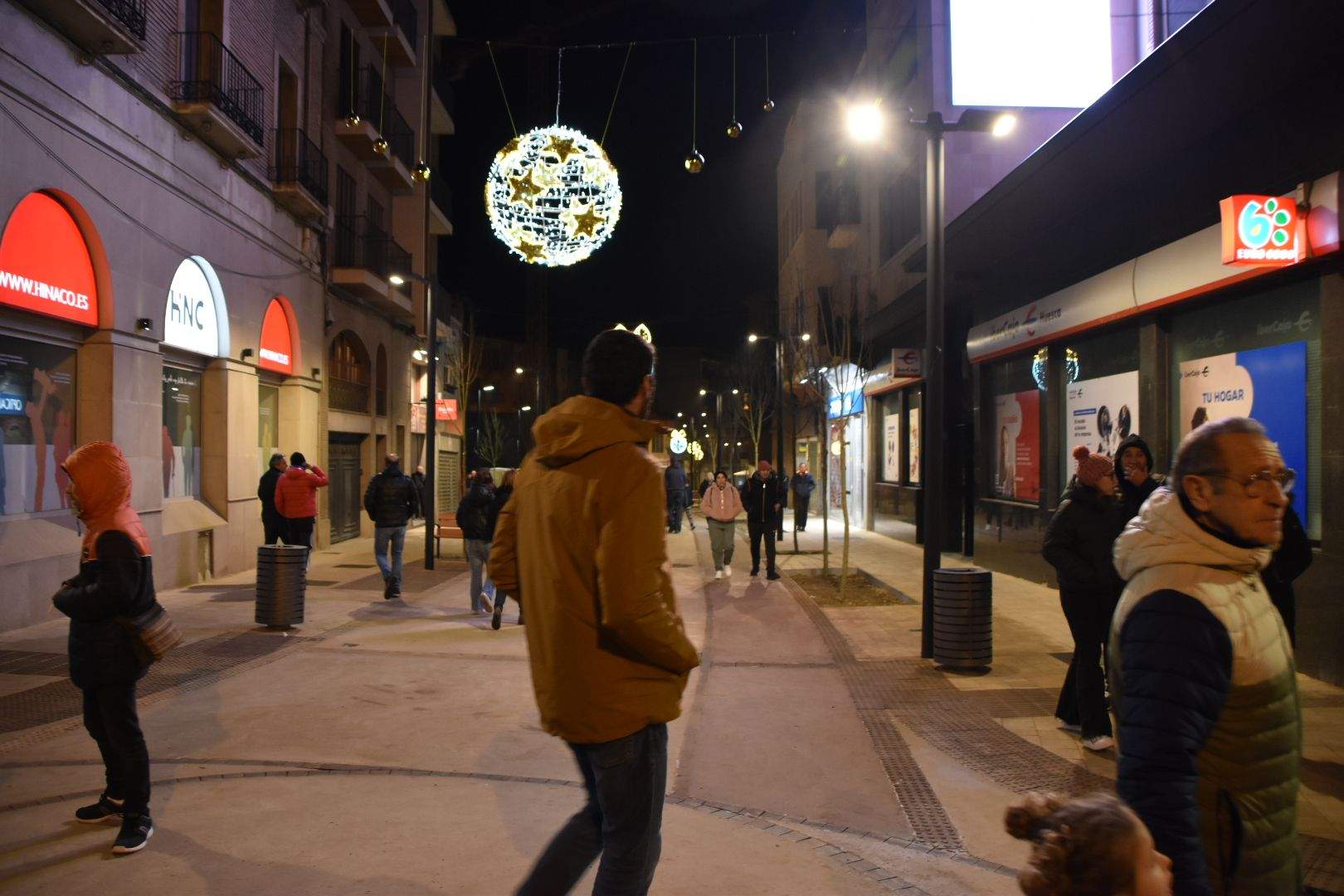 Encendido navideño en Monzón 