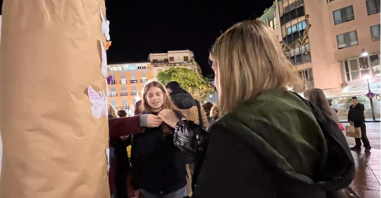 Concentración en Huesca en el Día Internacional para la Eliminación de la Violencia contra las Mujeres. Foto Mercedes Manterola