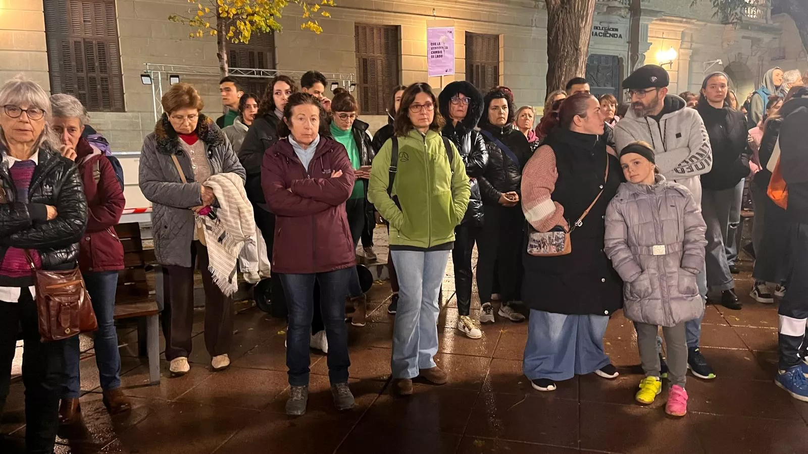 Concentración en Huesca en el Día Internacional para la Eliminación de la Violencia contra las Mujeres. Foto Mercedes Manterola