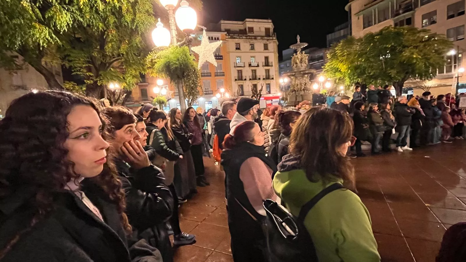 Concentración en Huesca en el Día Internacional para la Eliminación de la Violencia contra las Mujeres. Foto Mercedes Manterola