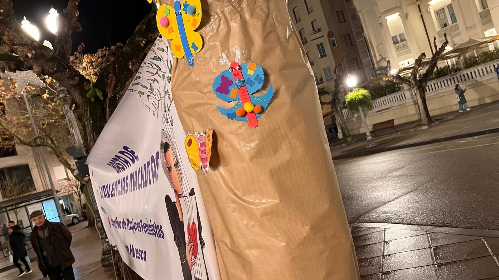 Concentración en Huesca en el Día Internacional para la Eliminación de la Violencia contra las Mujeres. Foto Mercedes Manterola