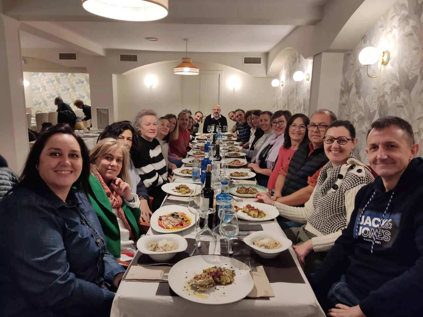 Jornada lúdica de miembros del colectivo de cocineros de comedores escolares de Aragón en el Bar de Jorge.