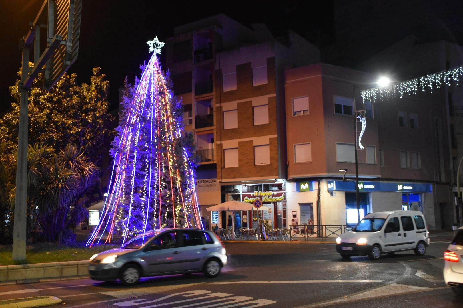 Encendido navideño en Monzón 