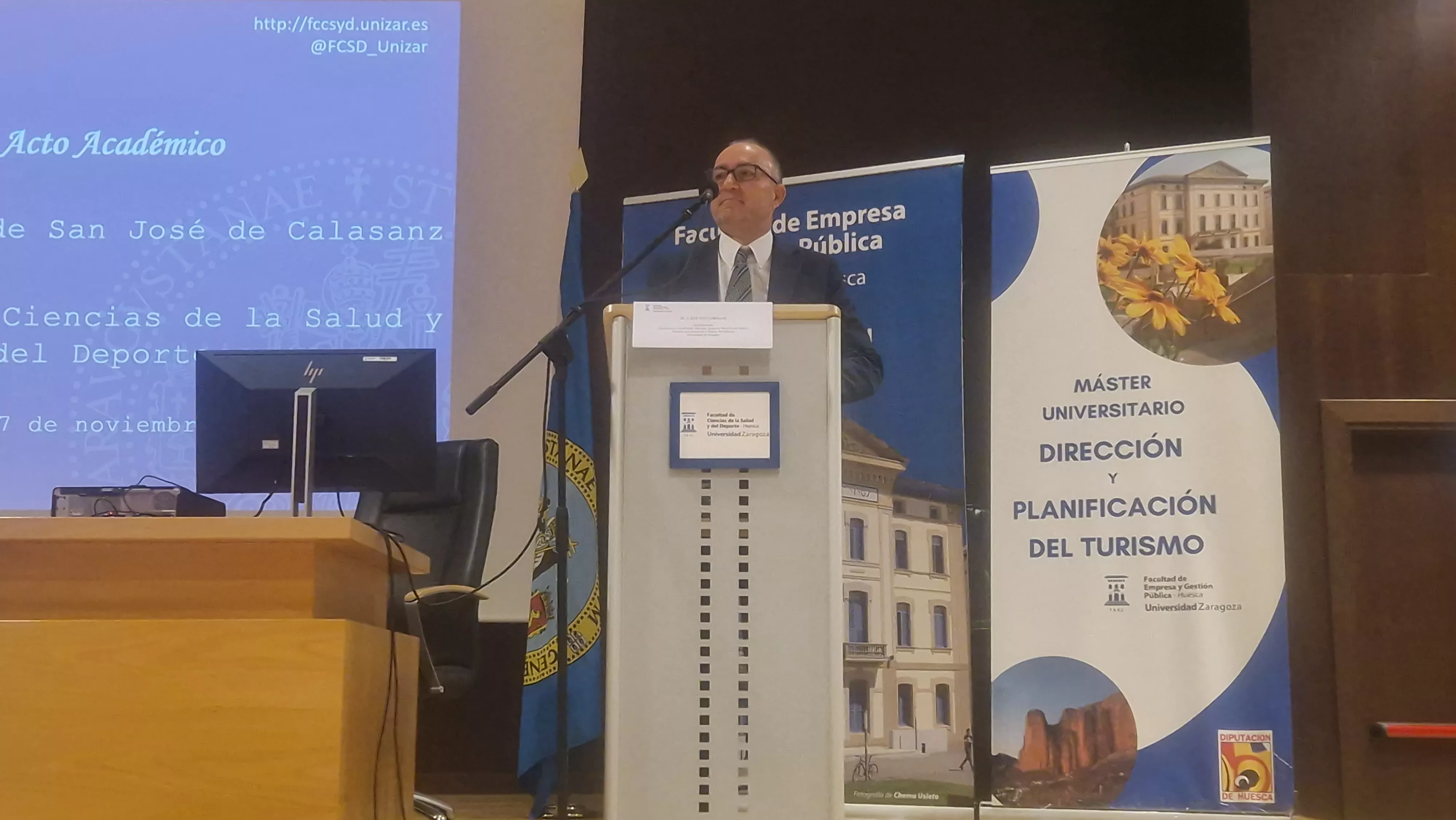 Carlos Plana. Fiesta de la Facultad de Ciencias de la Salud y el Deporte. Foto Myriam Martínez