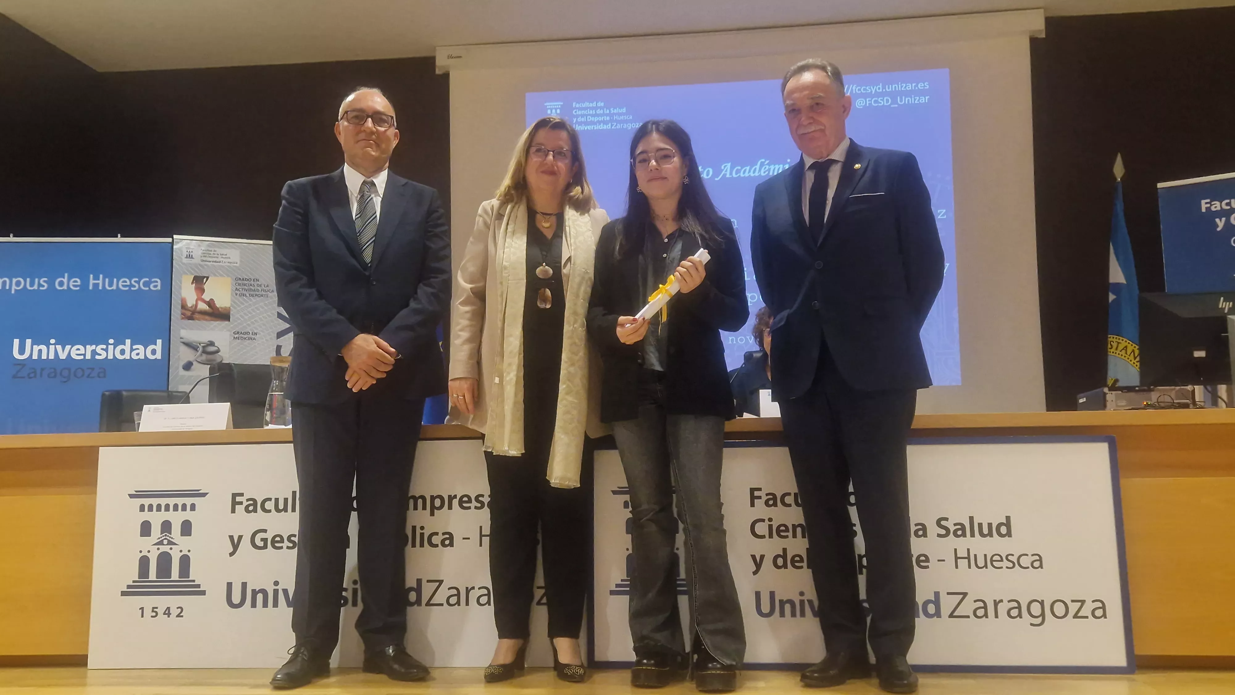 Fiesta de la Facultad de Ciencias de la Salud y el Deporte. Foto Myriam Martínez