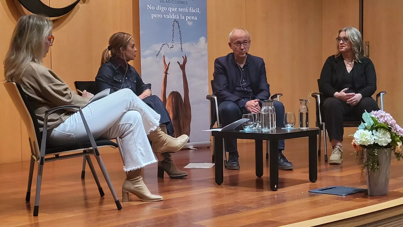 Coloquio sobre adicciones del Colegio de Médicos en ibercaja