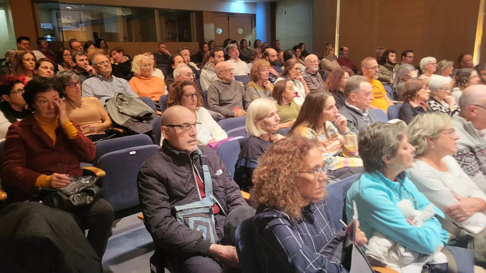 Coloquio sobre adicciones del Colegio de Médicos en ibercaja