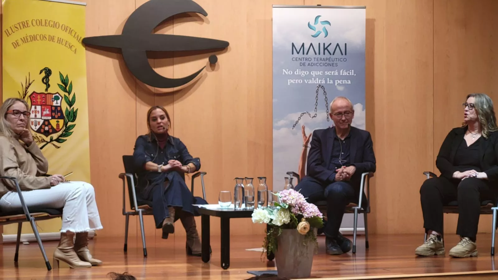 Coloquio sobre adicciones del Colegio de Médicos en ibercaja