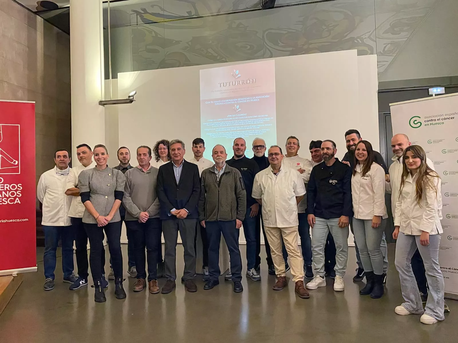 Participantes en la presentación del segundo turrón solidario.