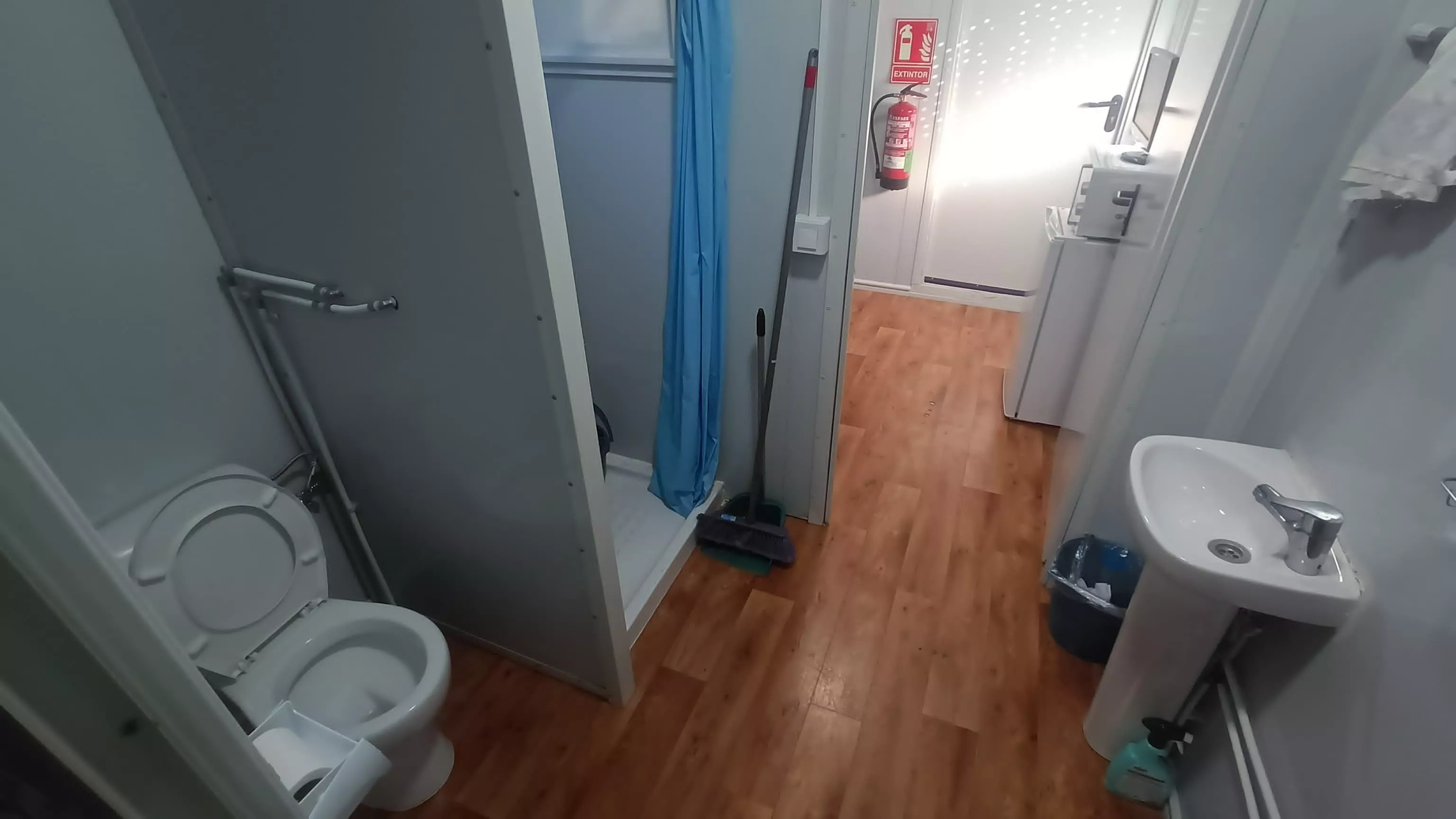 Vista de los baños desde la litera en Castejón de Sos