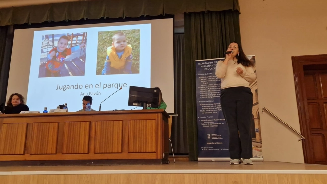 Ana Pavón ha relatado su experiencia con su hijo, Luis. Foto Myriam Martínez Ana Pavón ha relatado su experiencia con su hijo, Luis. Foto Myriam Martínez