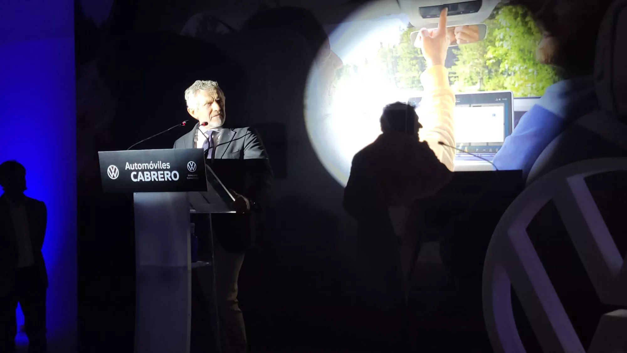 Inauguración de las instalaciones de Automóviles Cabrero en Monzón