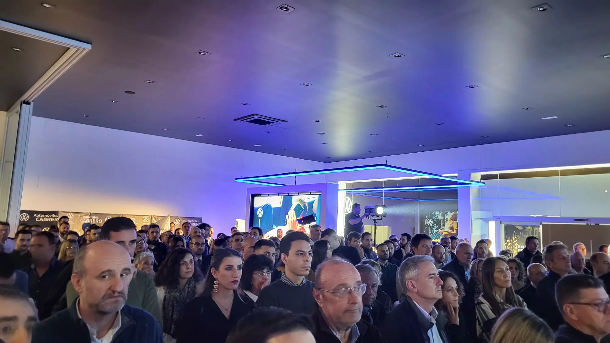 Inauguración de las instalaciones de Automóviles Cabrero en Monzón