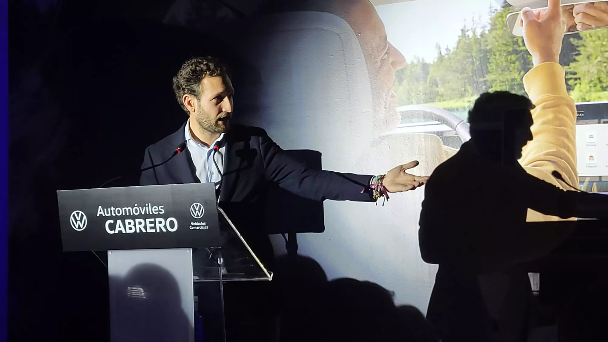 Inauguración de las instalaciones de Automóviles Cabrero en Monzón