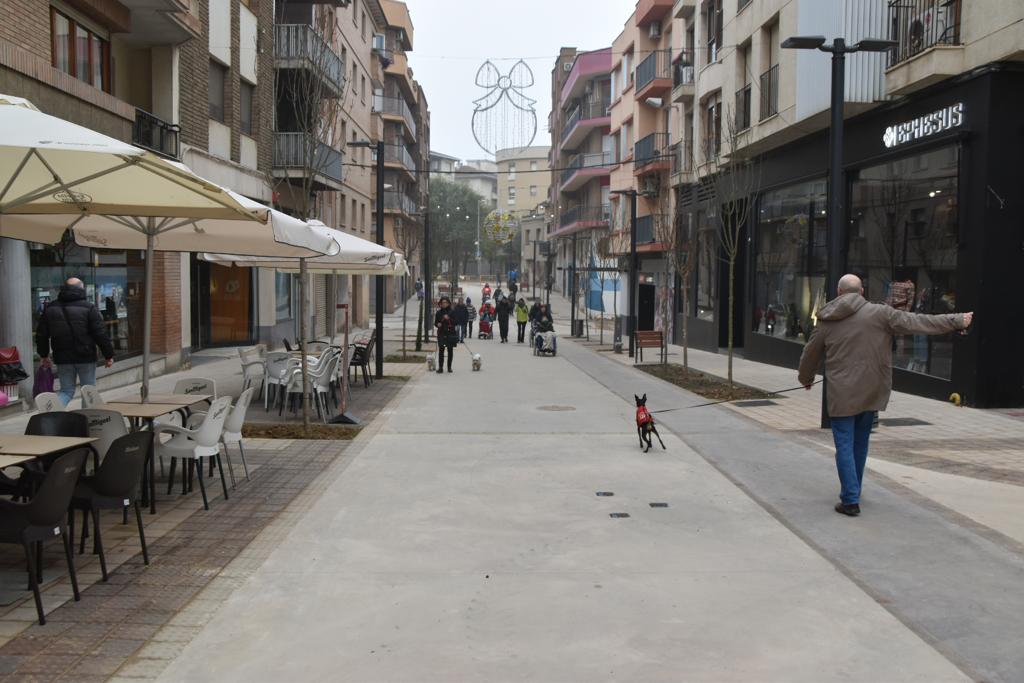 Se abre a los peatones la "nueva" Avenida del Pilar