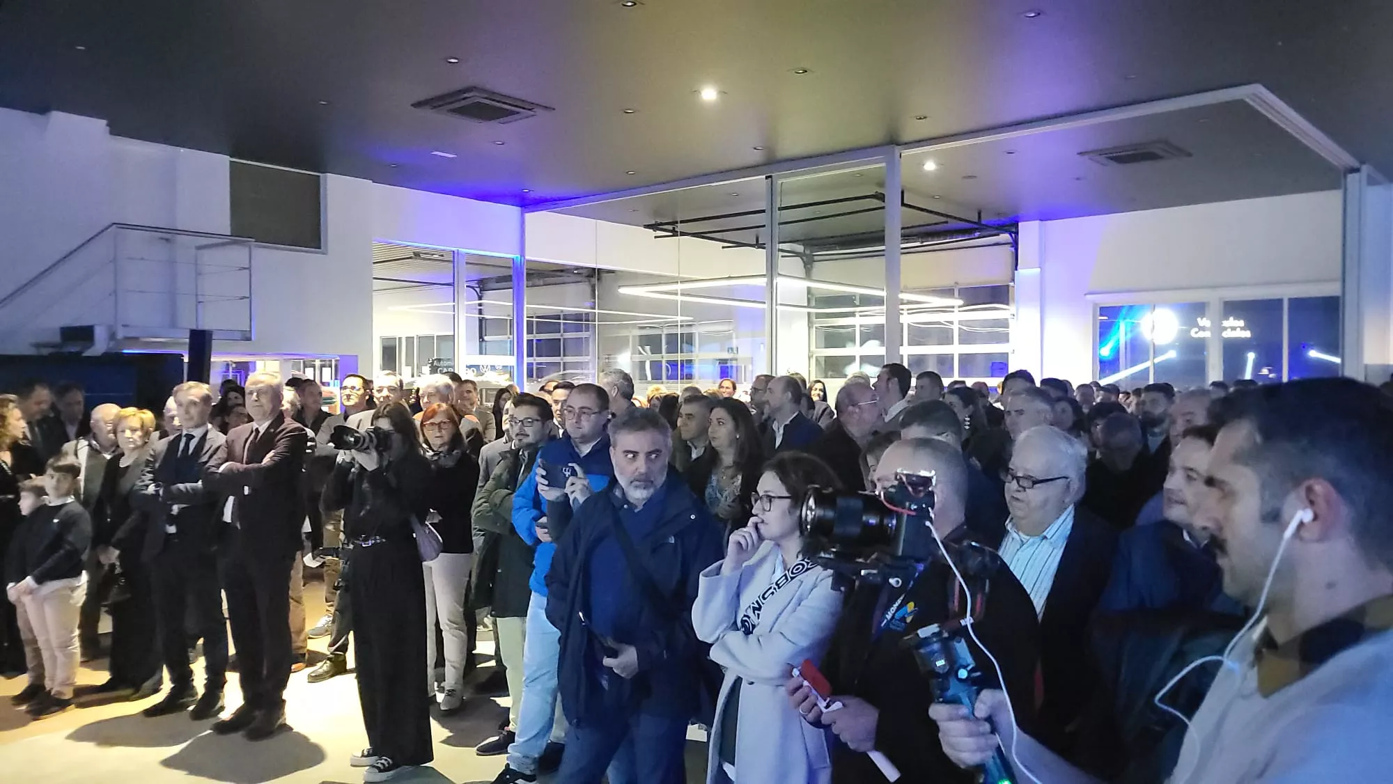 Inauguración de las instalaciones de Automóviles Cabrero en Monzón