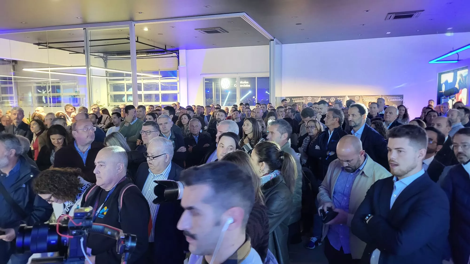 Inauguración de las instalaciones de Automóviles Cabrero en Monzón