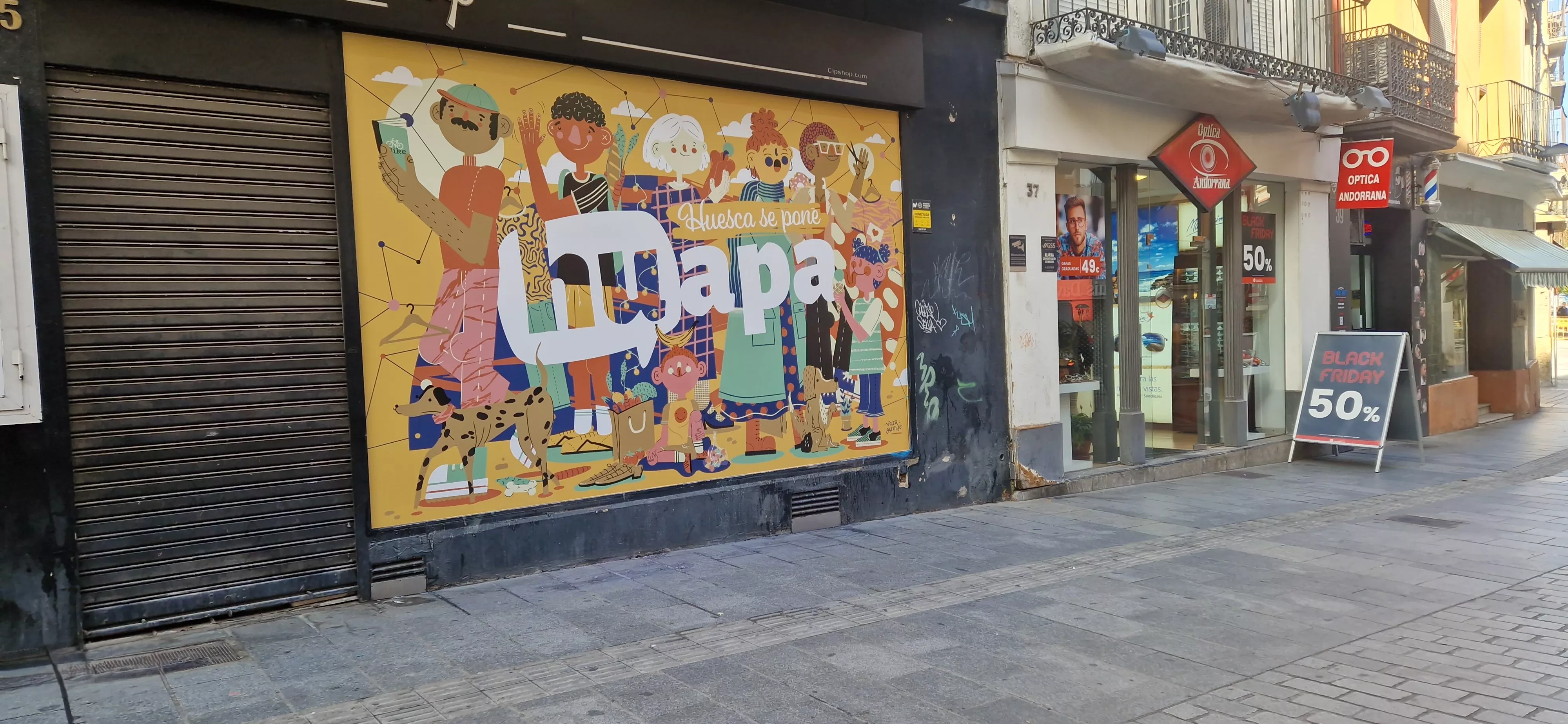 Primera actuación de la campaña “Huapa, Huesca se pone guapa”. Foto Myriam Martínez