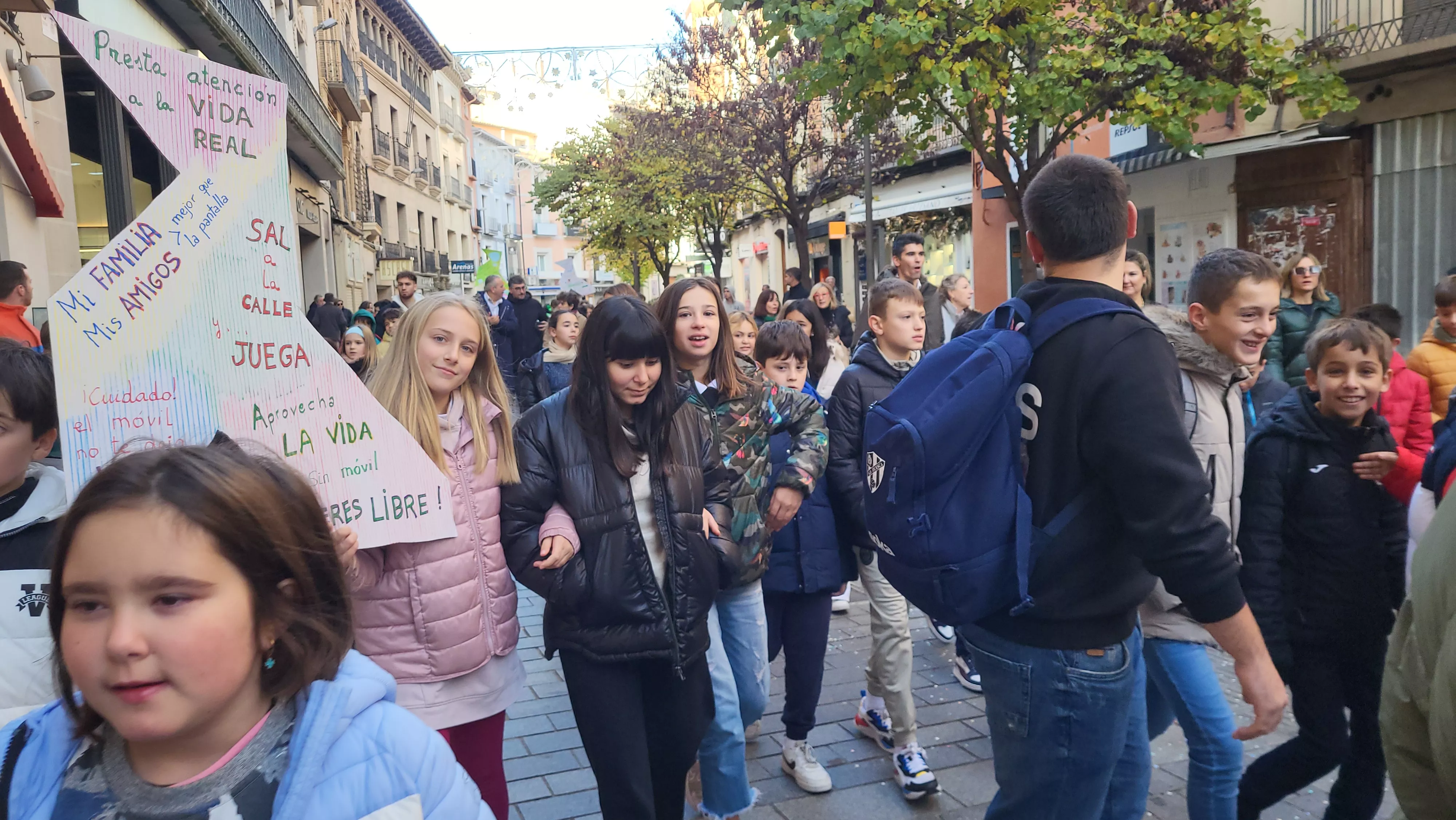 Celebración en Huesca de la jornada de los derechos de las niñas y los niños. Foto Mercedes Manterola