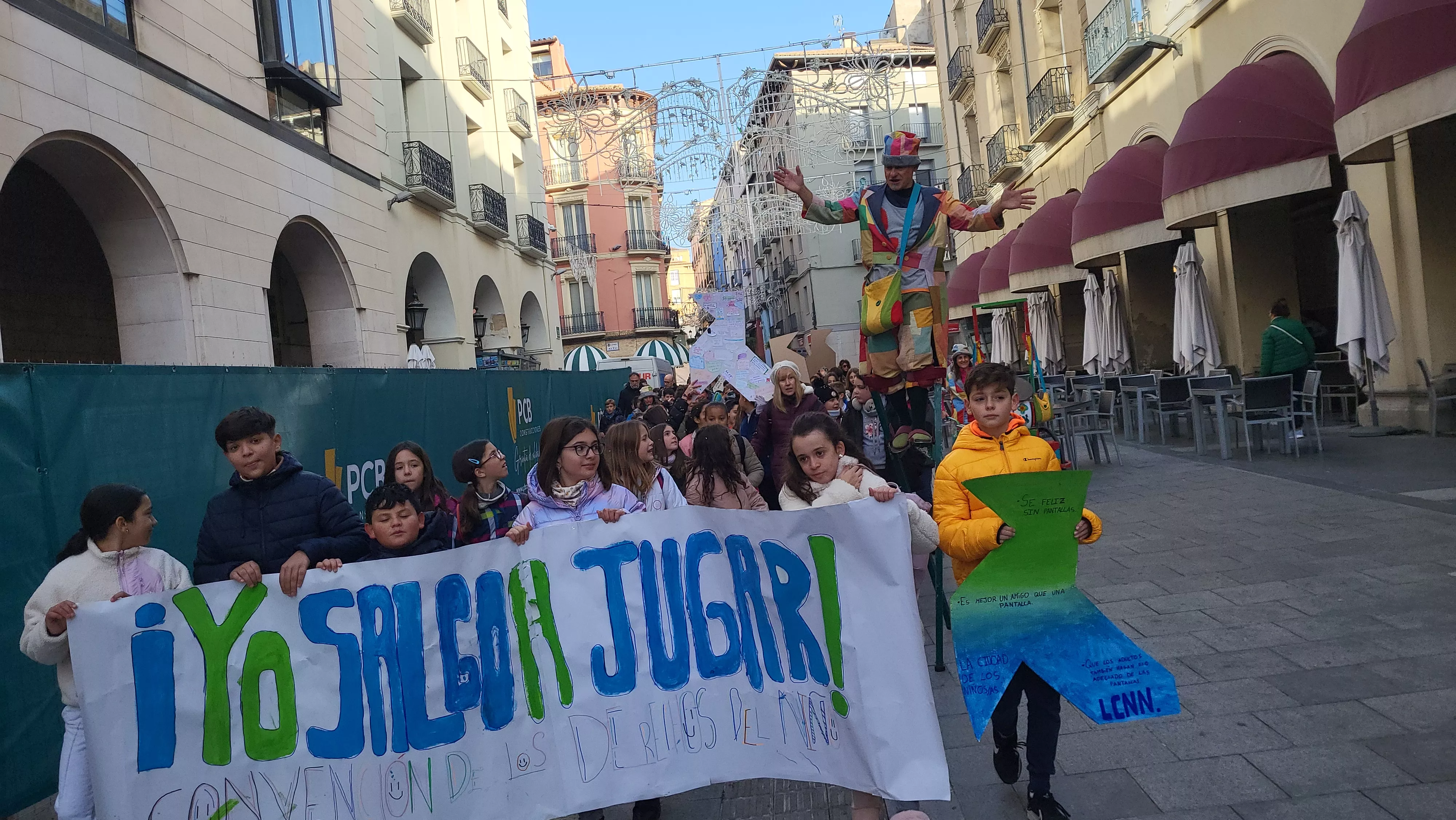 Celebración en Huesca de la jornada de los derechos de las niñas y los niños. Foto Mercedes Manterola