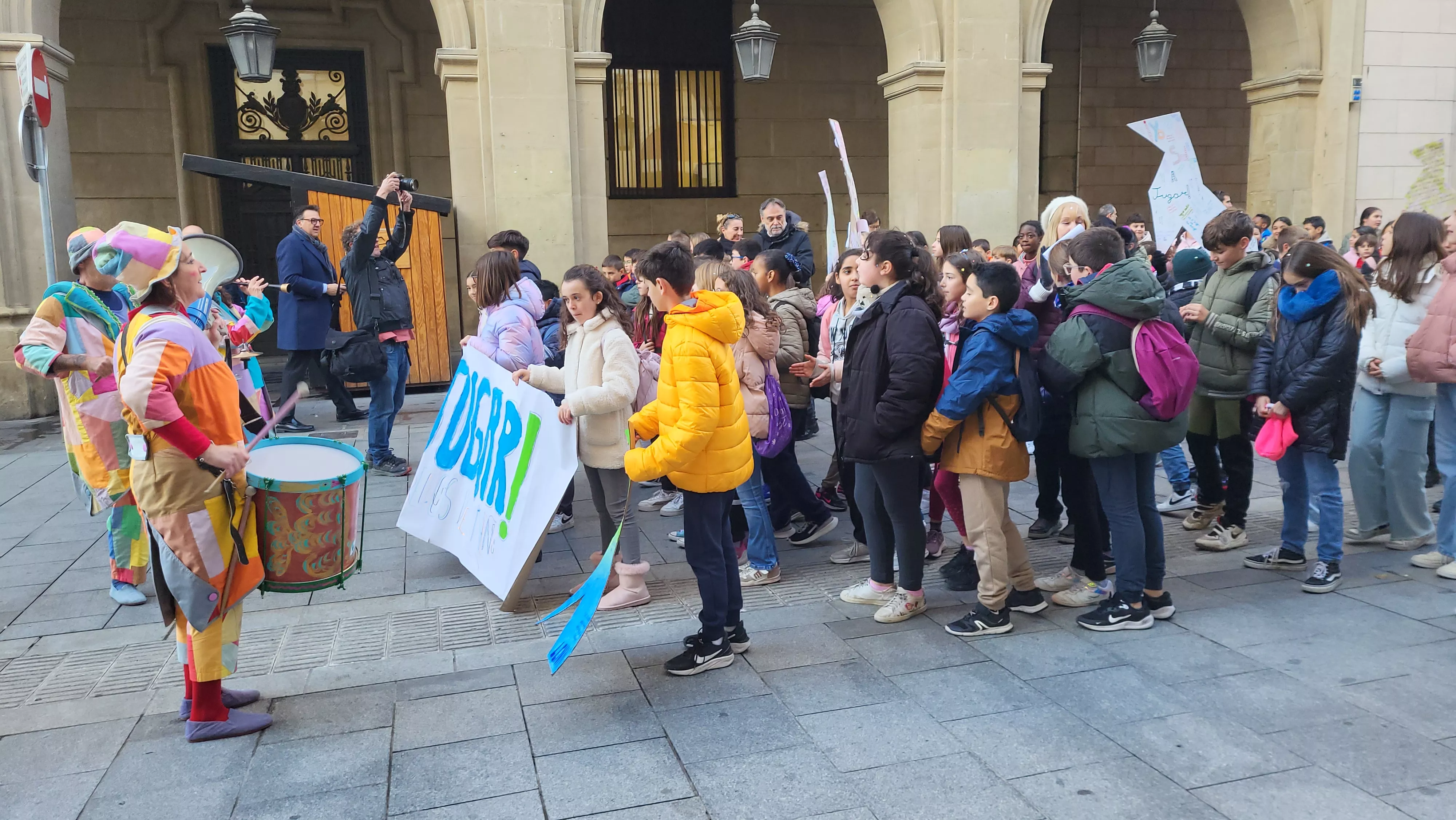 Celebración en Huesca de la jornada de los derechos de las niñas y los niños. Foto Mercedes Manterola