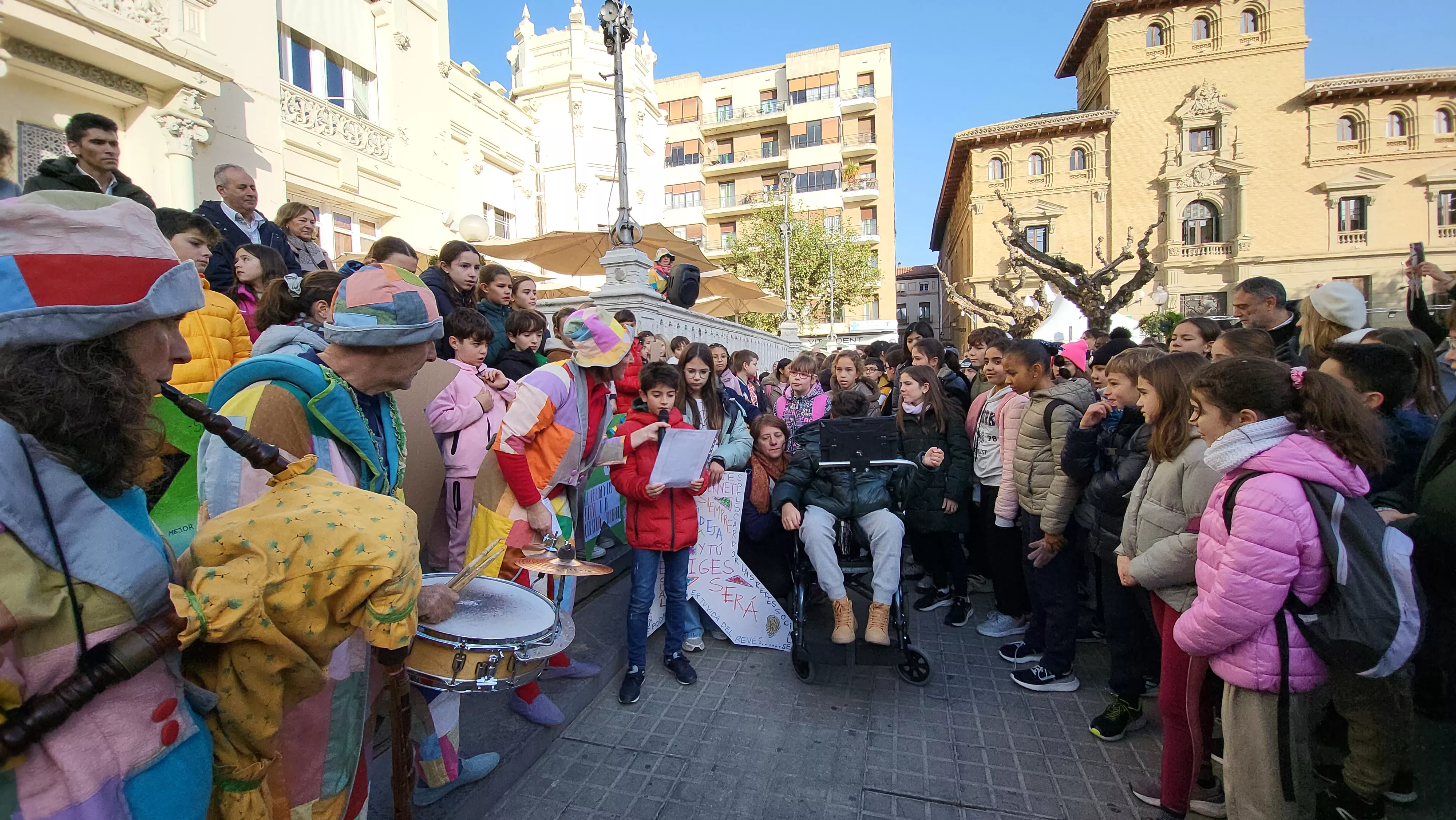 Celebración en Huesca de la jornada de los derechos de las niñas y los niños. Foto Mercedes Manterola