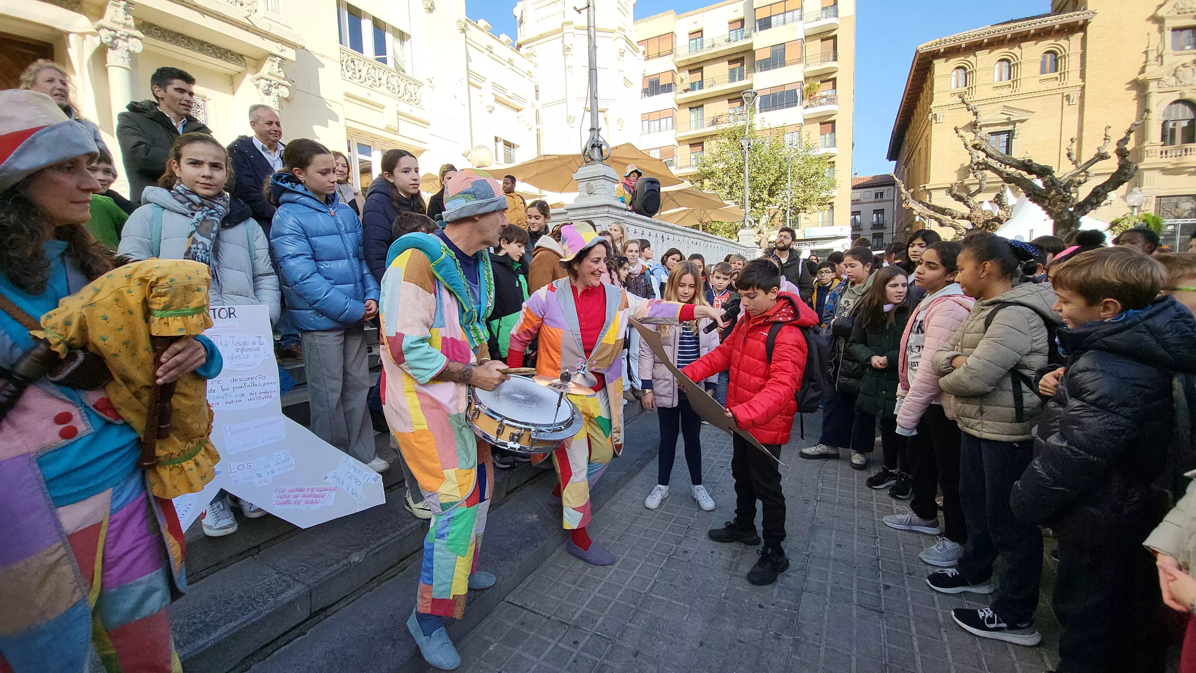 Celebración en Huesca de la jornada de los derechos de las niñas y los niños. Foto Mercedes Manterola