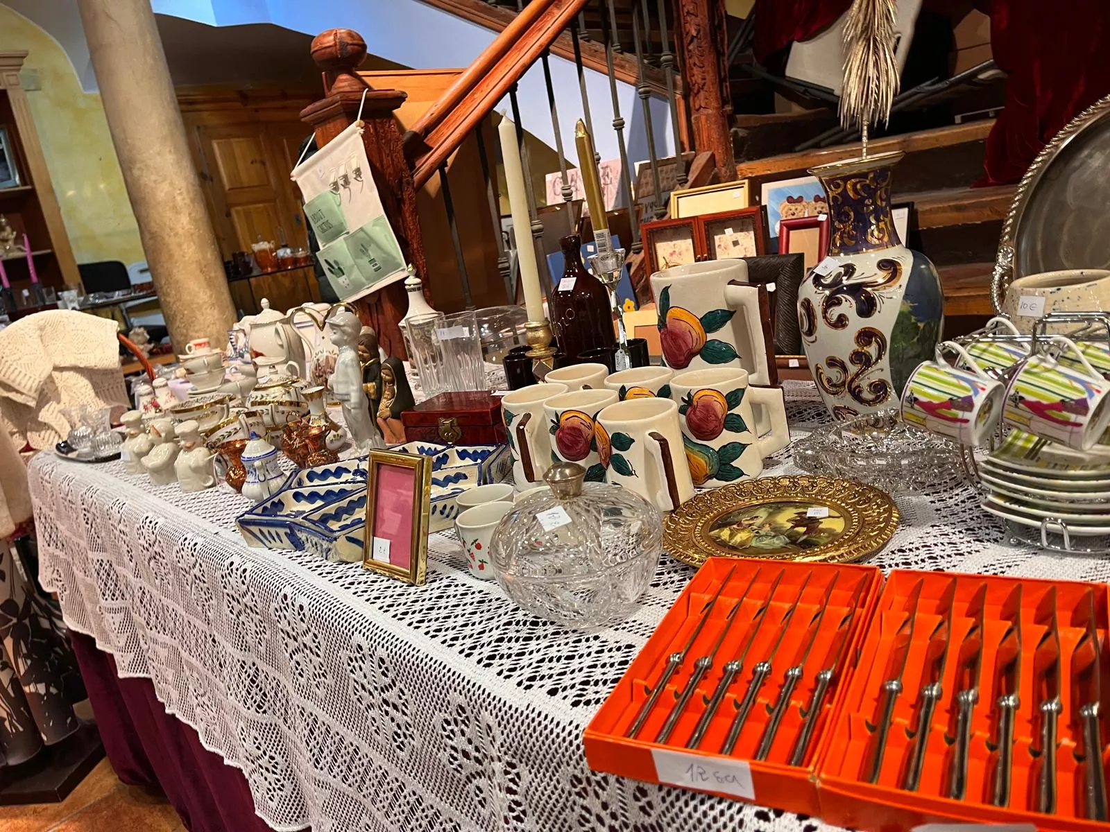 Mercadillo solidario contra el cáncer de Huesca. Foto Mercedes Manterola