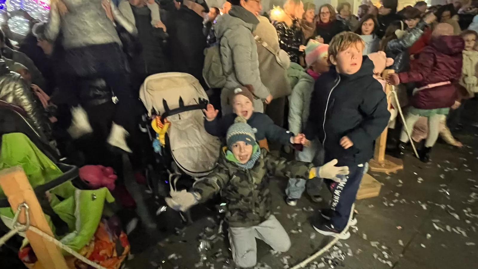 Encendido de la iluminación navideña en Huesca. Foto Mercedes Manterola