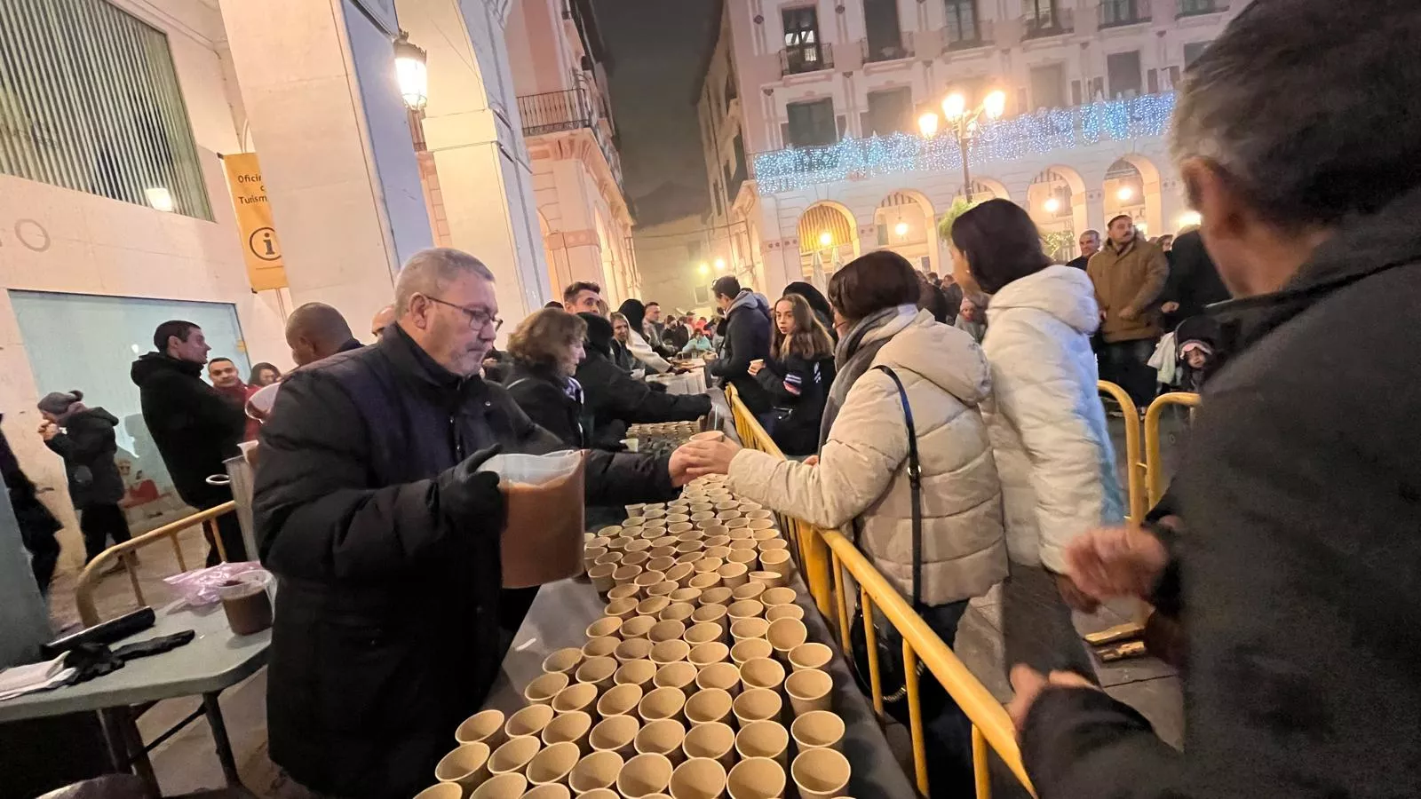 Encendido de la iluminación navideña en Huesca. Foto Mercedes Manterola