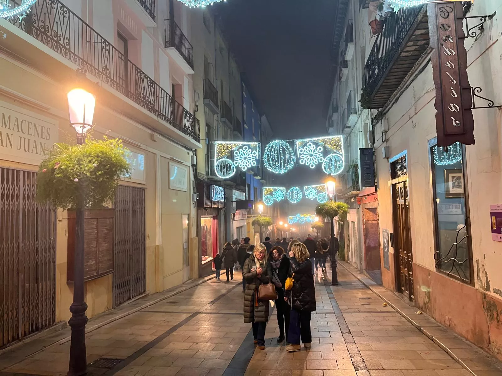 Encendido de la iluminación navideña en Huesca. Foto Mercedes Manterola