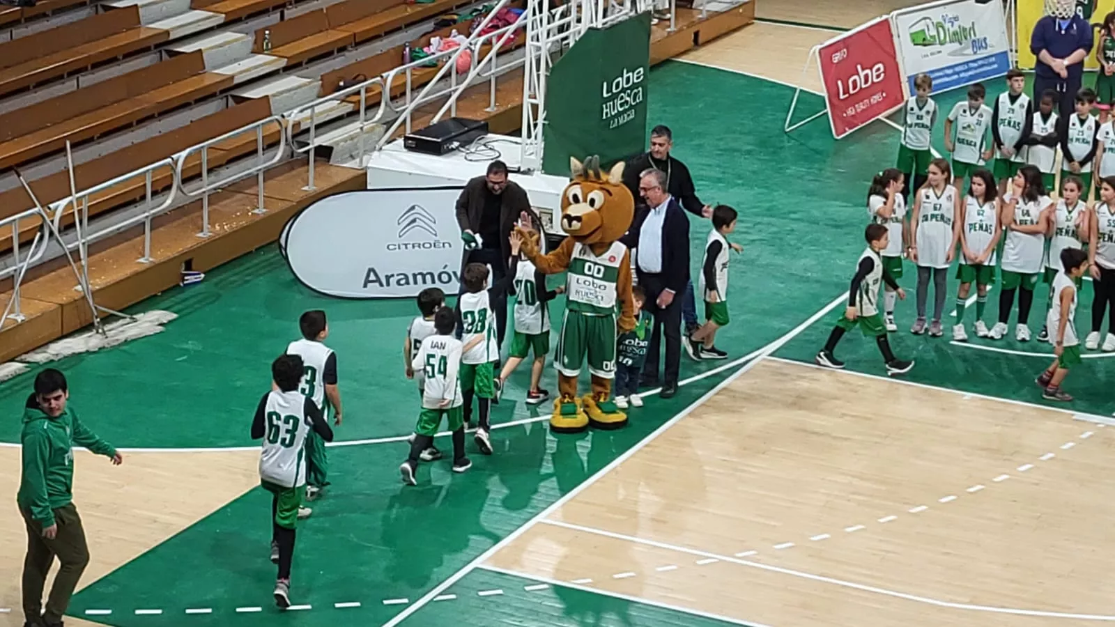 Homenaje a la cantera del Baloncesto Peñas