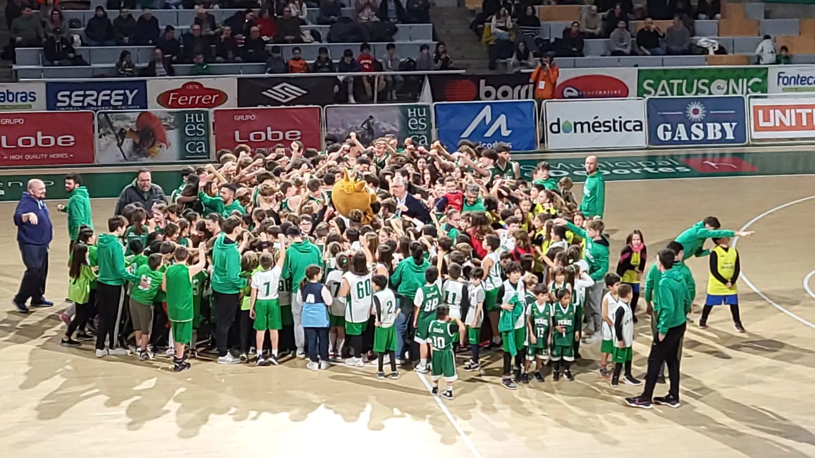 Homenaje a la cantera del Baloncesto Peñas