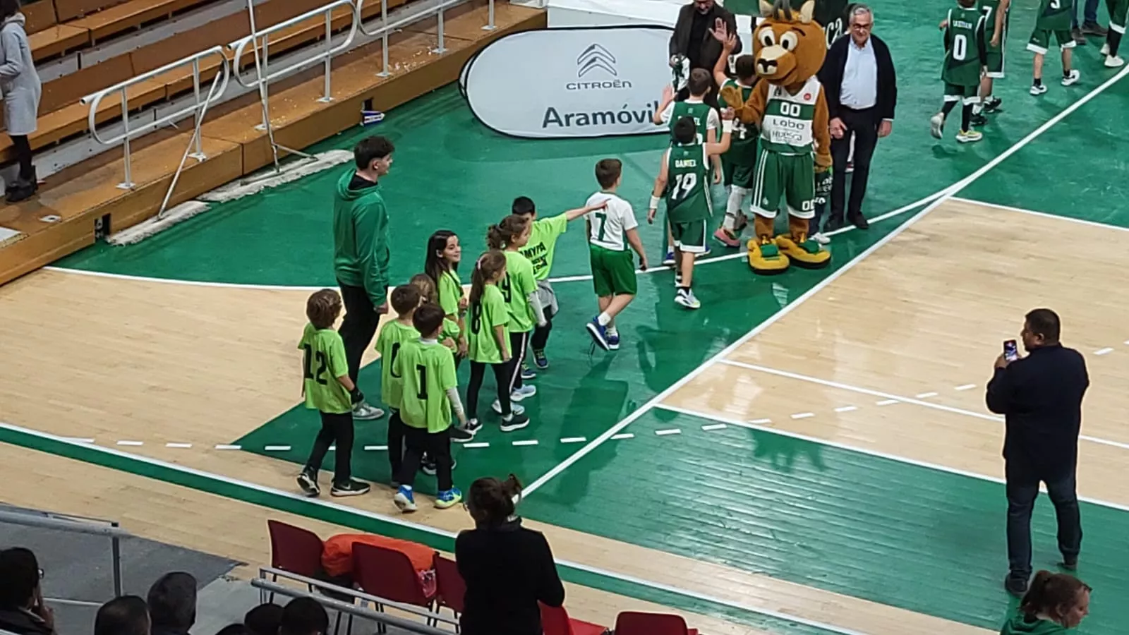 Homenaje a la cantera del Baloncesto Peñas