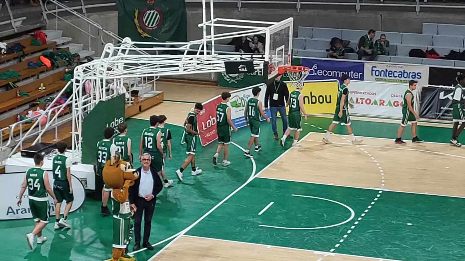 Homenaje a la cantera del Baloncesto Peñas