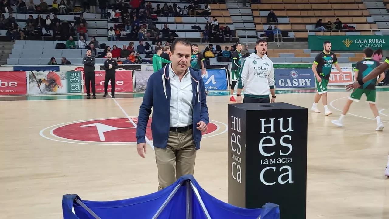 Rafa Sanz entrenador del Lobe Huesca la Magia