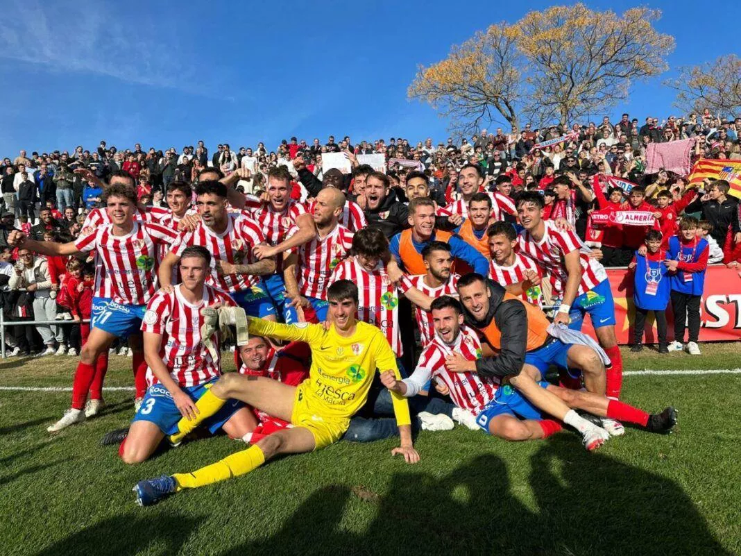 Imagen de archivo de la eliminatoria del Barbastro ante el Almería, el año pasado.