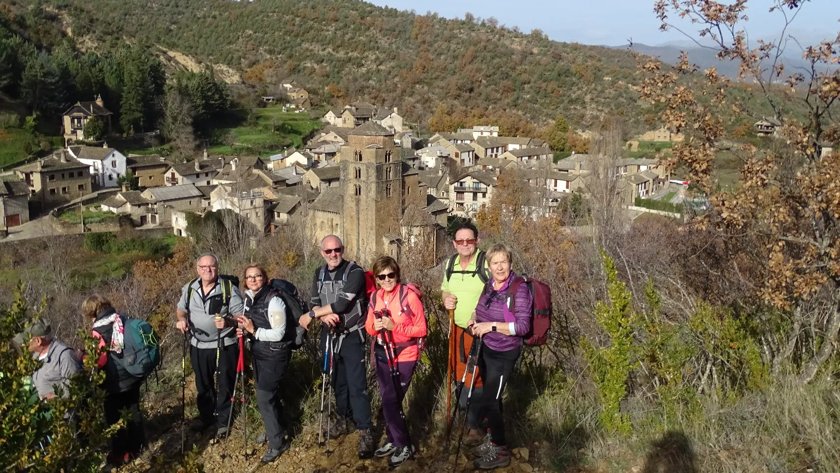 Al fondo Santa Cruz. Foto Alfredo Zazo