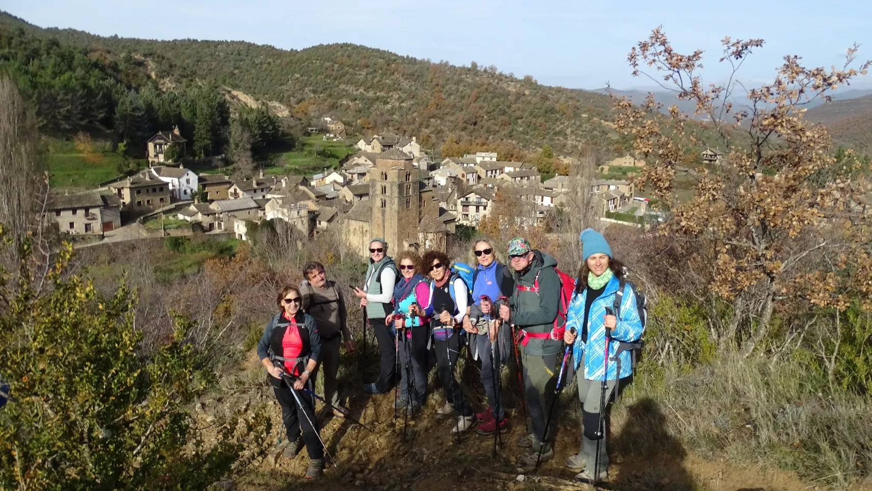 Al fondo Santa Cruz. Foto Alfredo Zazo