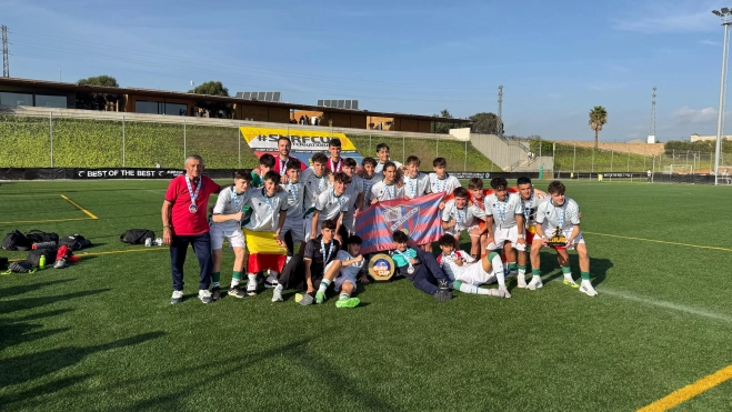 Una piña victoriosa Una piña victoriosa