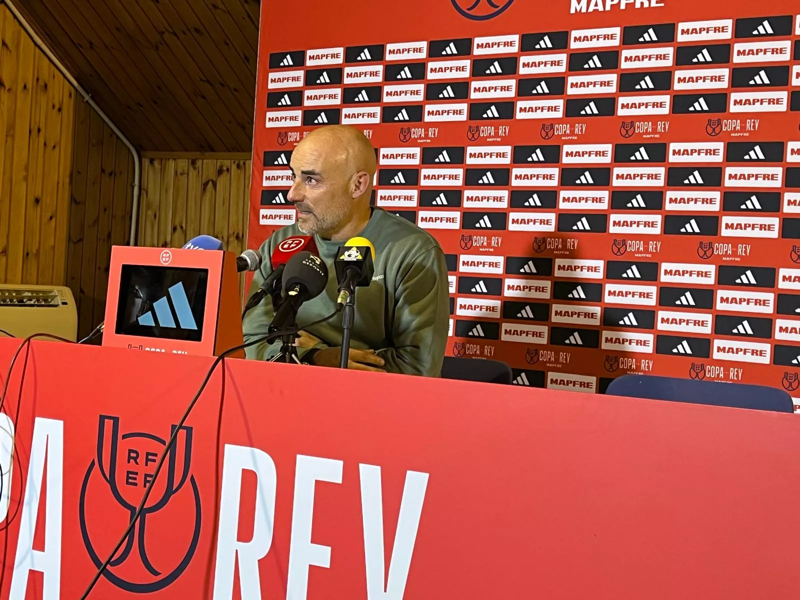 Dani Martínez: "Esto va por toda la gente de Barbastro". Foto: Adri Mora