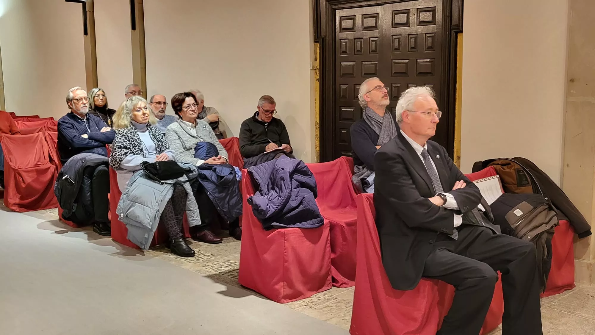 Conferencia de Guillermo Vicente sobre Diego Vincencio de Vidania en el Colegio de Santiago en Huesca